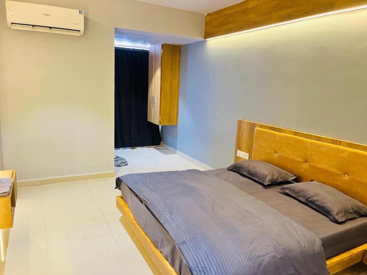 Oyo Florence Hotel 苏拉特 外观 照片